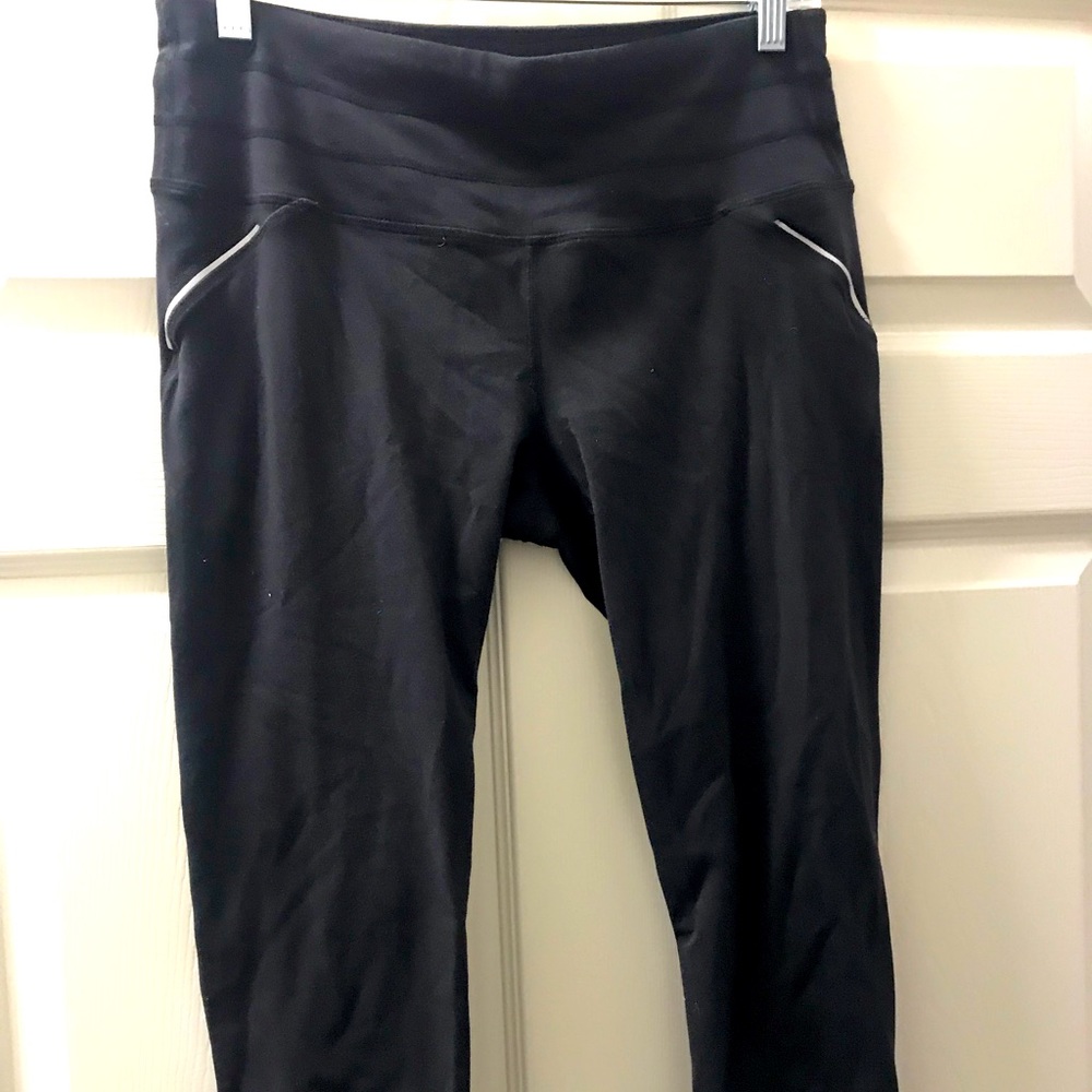 Athleta cropped leggings size med